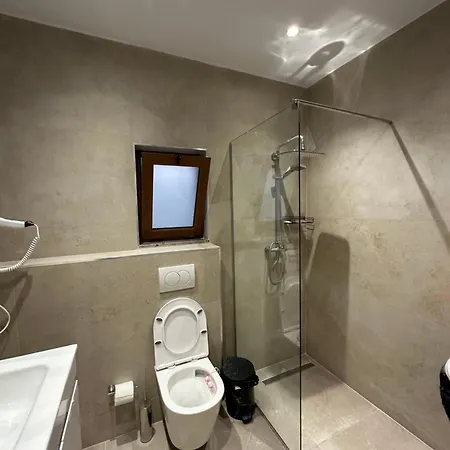 Ξενοδοχείο Bar Restorant Bilo 3*